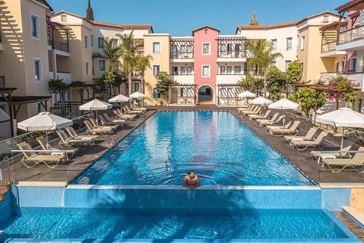 Család a Louis Althea Beach ciprusi strandján – galériakép 10