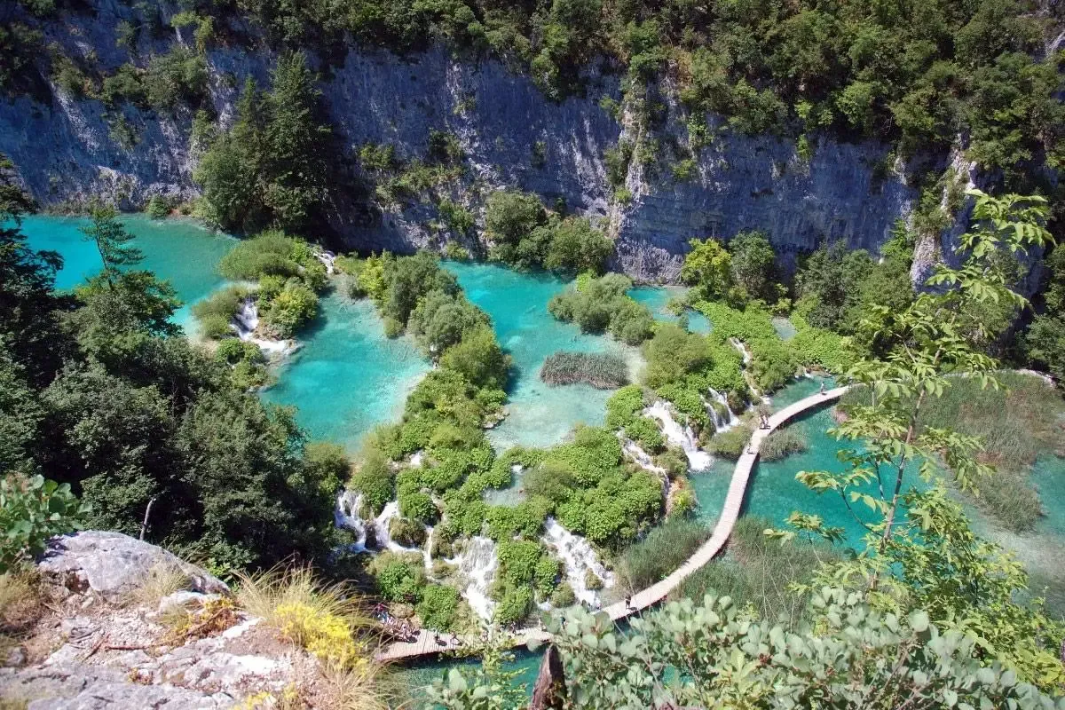 Buszos kirándulás a Plitvicei-tavak vízeséseihez – Adria Tours