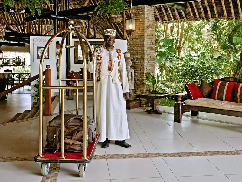 Vendégek tengerparti ebéden a Leopard Beach Resortban Kenyában – galériakép 11