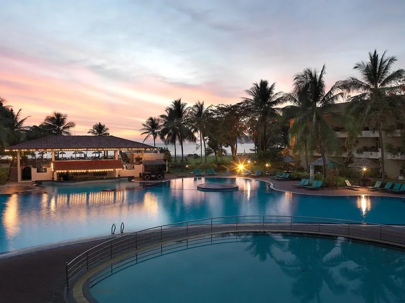 Vendég a Holiday Villa Langkawi tengerparti medencéjében – galériakép 7