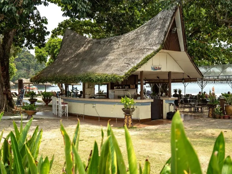 Vendég a Holiday Villa Langkawi tengerparti medencéjében – galériakép 8