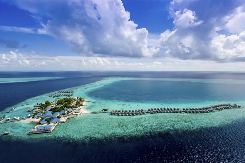Centara Ras Fushi Resort & Spa Maldives – tengerparti és vízi villás pihenés – galériakép 6