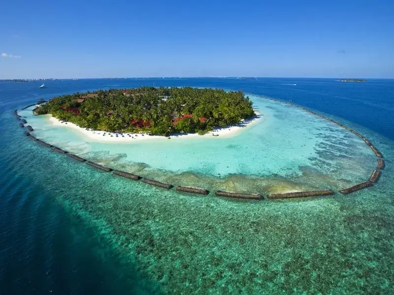 Kurumba Maldives – ötcsillagos családbarát szigetresort