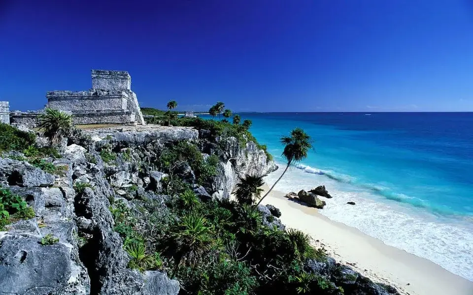Tulum tengerparti romjai