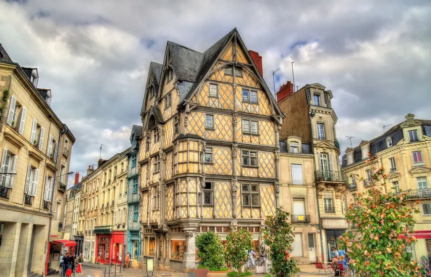 Loire-völgyi kastélyok és Reims, Párizzsal fűszerezve – Franciaország / Loire-völgyi kastélyok és Reims, Párizzsal fűszerezve / Párizs utazási ajánlat – galériakép 1