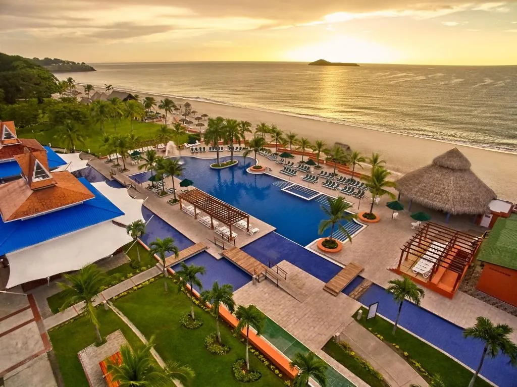 Grand Decameron Panama **** Panamában