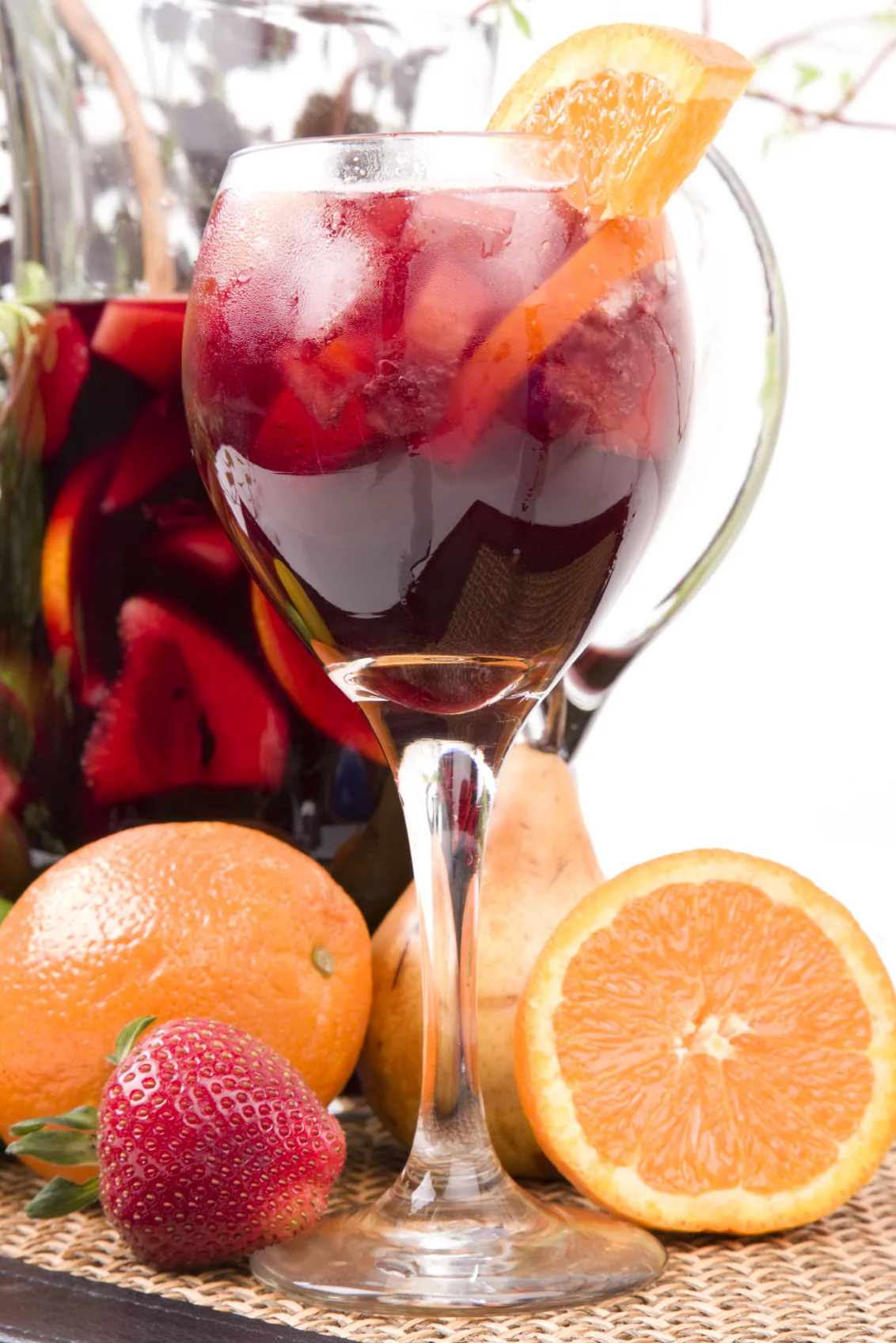 Sangria és spanyol gyümölcsök
